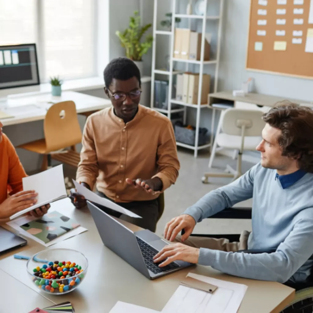 Atelier de co-conception avec des personnes en situation de handicap pour concevoir des interfaces numériques accessibles